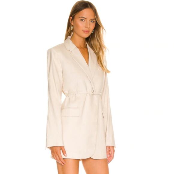 L'Academie Danika Blazer Dress in Beige NWT Size Small - Picture 2 of 3